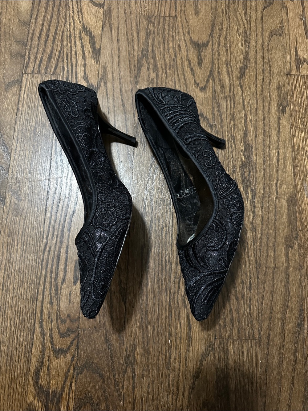 Nine & Co Vintage Elegant Black Pointed Lace Leather Low Heel Pumps 11 - Picture 2 of 10